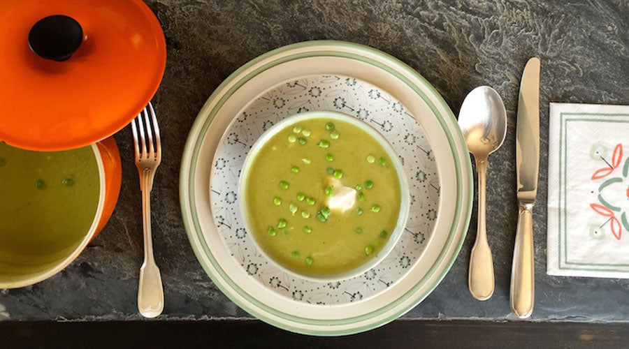 Crema de guisantes y puerros a la menta