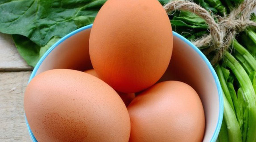 Hortalizas de hoja y huevos , un matrimonio bien avenido