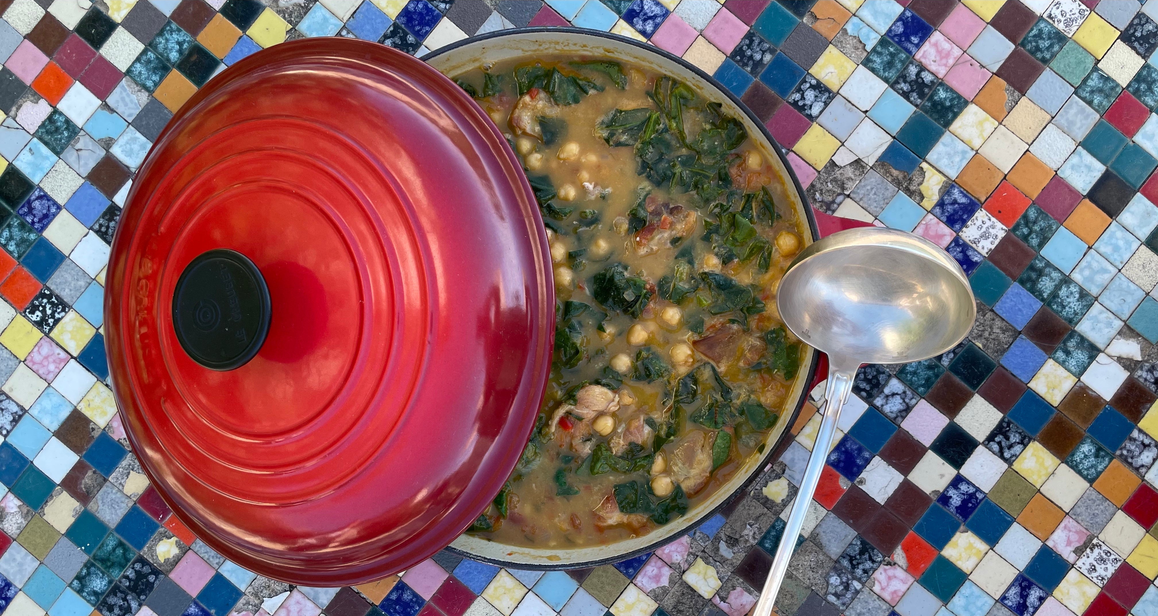 Guiso de Pollo con Garbanzos al Pimentón