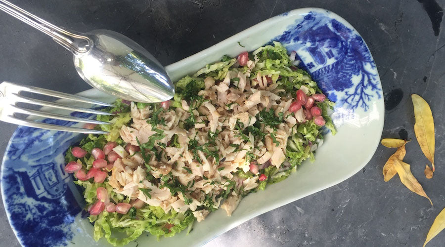 Ensalada de col, lechuga y pollo