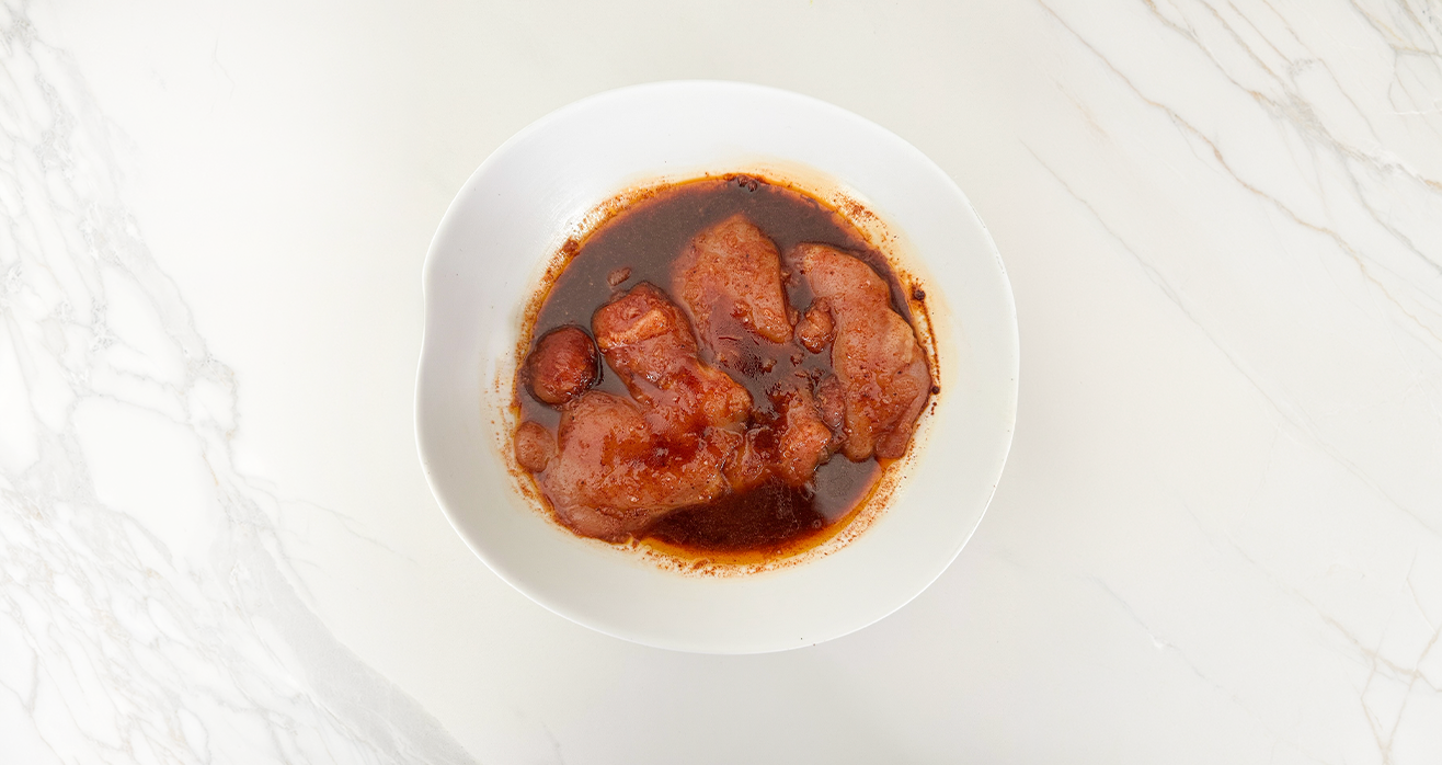 Adobo de pollo con pimentón rojo ahumado y miel
