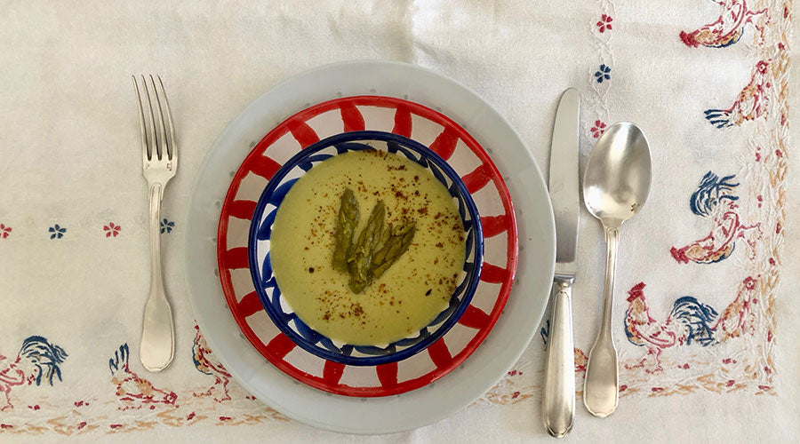 Crema de espárragos con parmesano