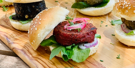 Mini hamburguesas vegetales: color, sabor y creatividad en cada bocado